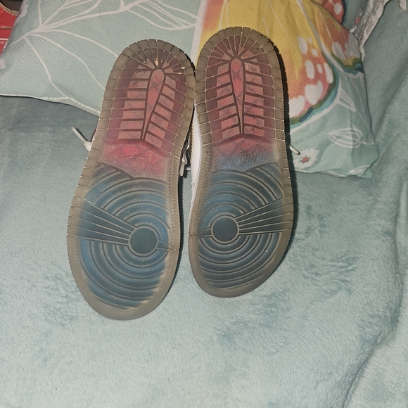 Jordan 1 Mid Unc To Chi Size 13C Kids' White, Gold, Red, and Blue Sneakers - Picture 11 of 16